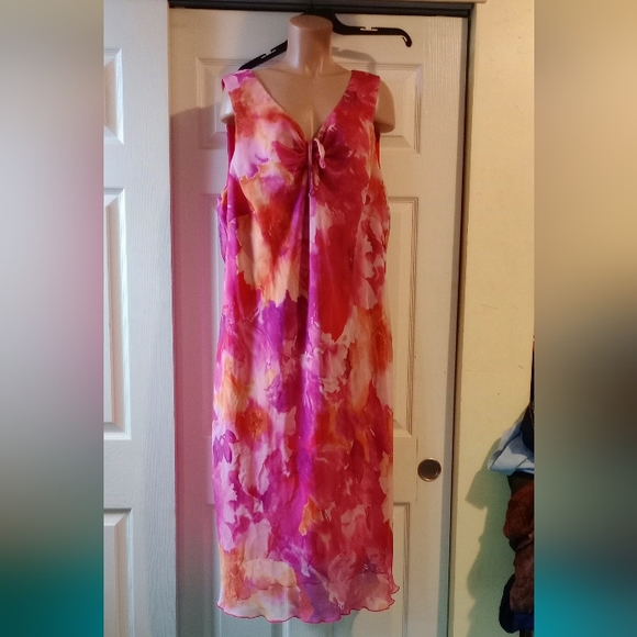 Venezia Pink Floral Maxi Dress – Size 26/28 – Sleeveless Tie-Front - Picture 3 of 10